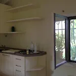 Casetta In Giardino Con Piscina 別荘 *