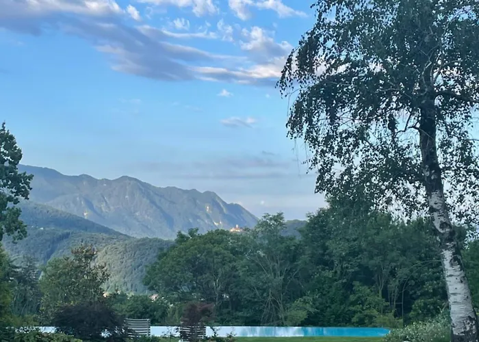 Casetta In Giardino Con Piscina